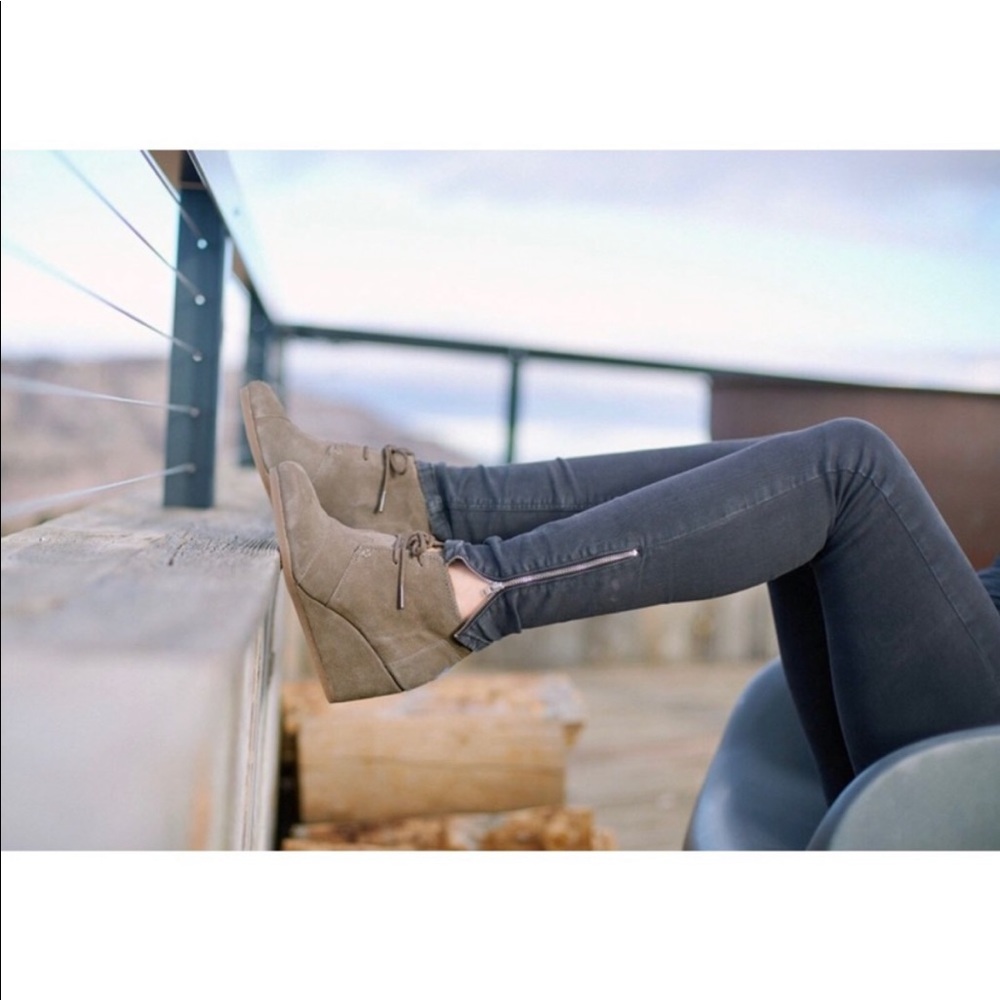 Toms